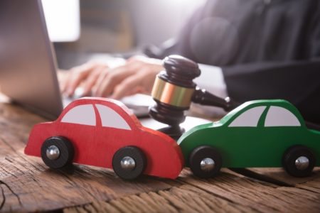 When to Hire an Attorney After a Car Accident 