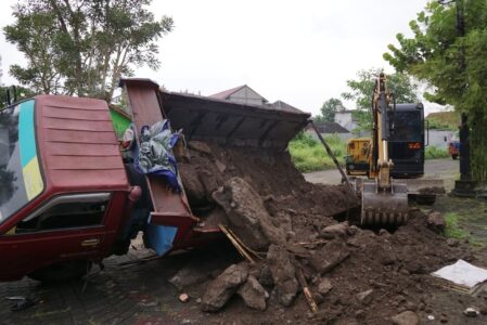 Dump and Garbage truck accidents